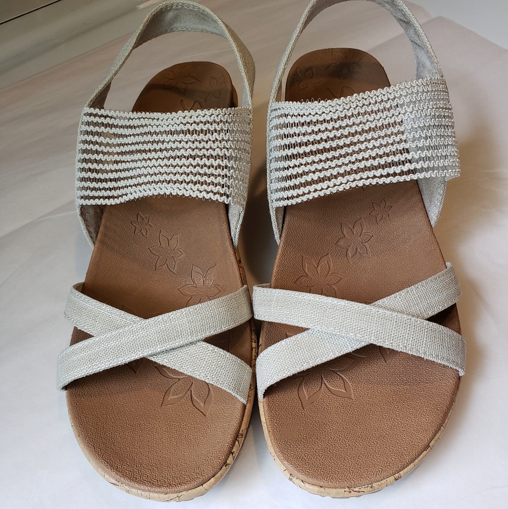 Skechers wedge casual sandal